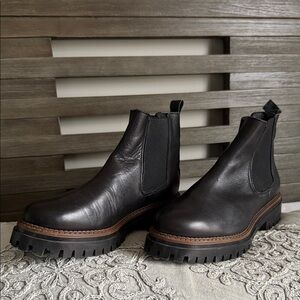 Chelsea Boots